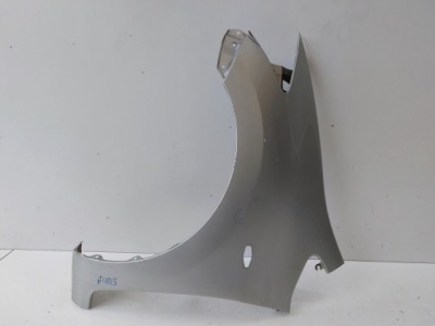 Toyota auris i крыло левый перед оригинал фото №1