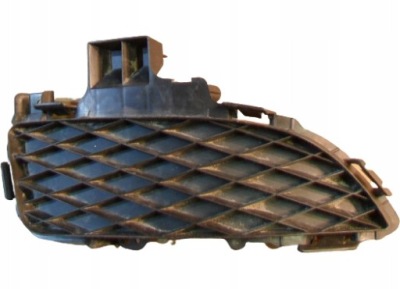 Заглушка решётка бампера правая mazda 3 bs1c-50c21 фото №1