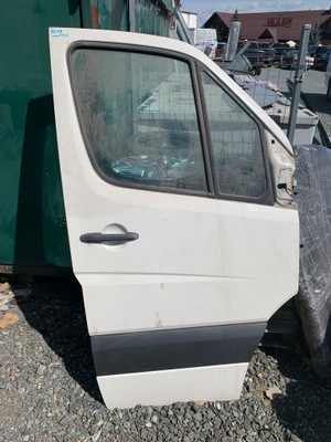Дверь правое mercedes sprinter 906 фото №1