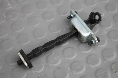 Ограничитель дверь левый перед водителя kia stonic фото №1