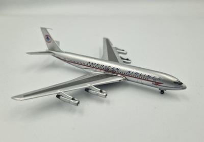 Model samolotu Boeing 707-300 American 1:500 Infl
