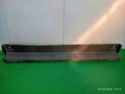 Подножка бампера накладка задняя mercedes sprinter 95-00 a9018850202 фото №1