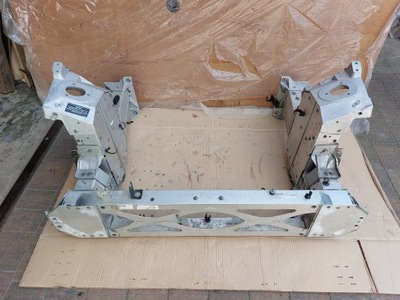 Pas передний pdłożnica чашка подкрылок aston martin vantage 17r фото №1