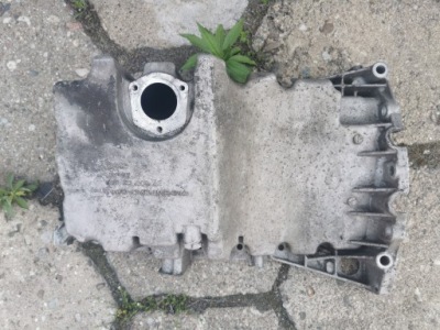 Поддон масляная vw оригинальный номер 06b103603as фото №1