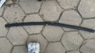 Audi q8 q7 4m8 прокладка капот 4m0823723 2022 2023 фото №1