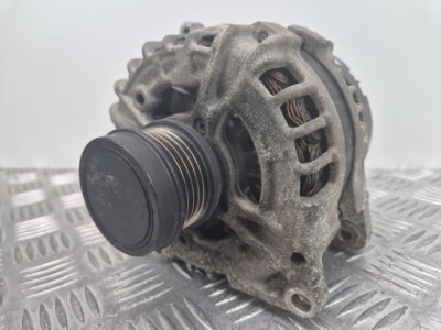 Mercedes b180 w246 w242 генератор a0009061903 фото №1