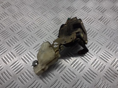 Замок двері правий перед almera n16 8055261u66 фото №1