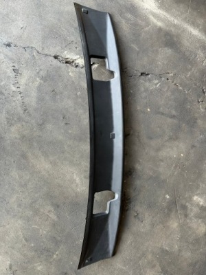 Защита прокладка спойлер audi a7 c8 4k8827222 фото №1