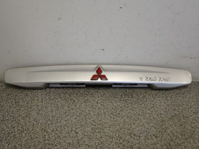 Space star 99-05 молдинг крышки багажника фото №1