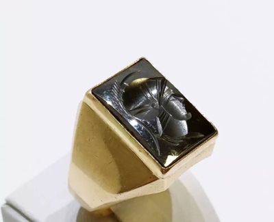 ZŁOTY SYGNET Z HEMATYTEM PR.585 R.24