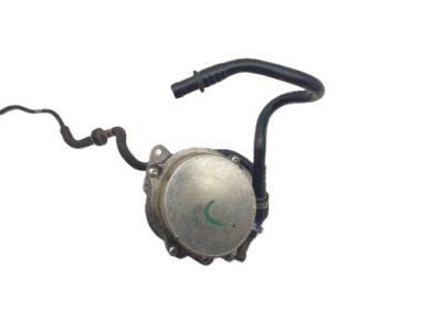Насос вакуумa audi 057145100ae фото №1