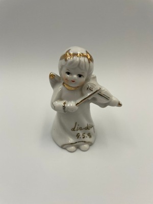 Figurka porcelanowa anioła