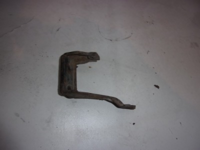 Vw passat b 4 1.9 tdi кронштейн труби інтеркулер фото №1