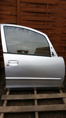 Двері передні праве mitsubishi colt 04- a50 фото №1