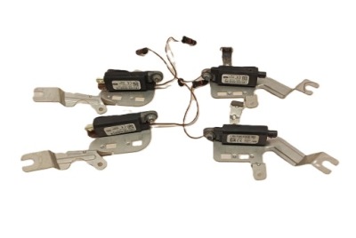 Усилитель антенны антенный land range rover velar l560 фото №1