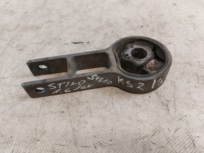 Подушка кронштейн двигуна fiat stilo 1.6 16v фото №1