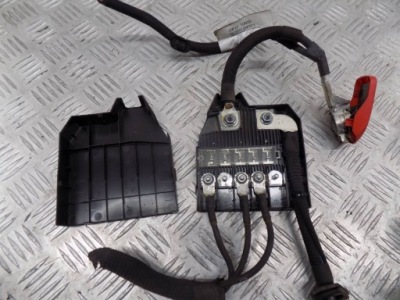 Alfa romeo stelvio 2017- предохранители аккумулятор клемма плюсовая фото №1