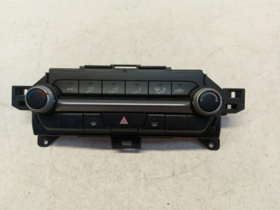 Mazda cx30 панель кондиціонера фото №1