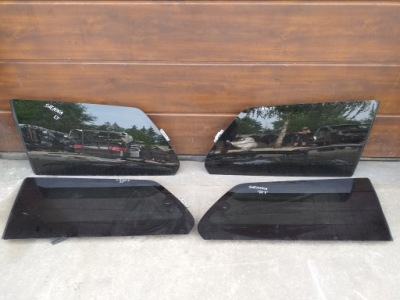 Toyota sienna 11- стекло задняя кузовная левая фото №1