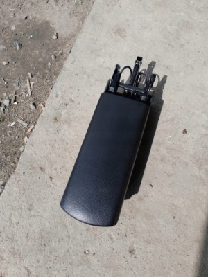 Mercedes r230 sl подлокотник бардачок петля туннель фото №1