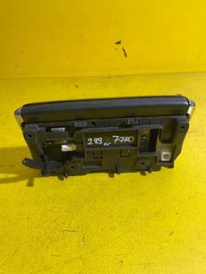 Peugeot 208 дисплей фото №1