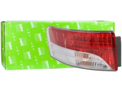 Фонарь  задний  левая toyota avensis t27 08-11 фото №1