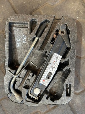 Mini cooper r50 вкладиш колеса запасного фото №1