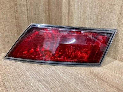 HONDA CIVIC VIII Ufo lampa prawa w klapę 226-16721