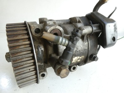 Насос впрыскная renault twingo ii kangoo clio megane iii 1.5dci 8200057225 фото №1