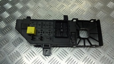 Коробка запобіжників opel signum 13181984kb фото №1