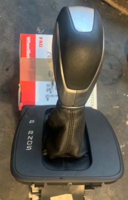 Ford kuga lift mk2 ручка перемикання передач чохол фото №1