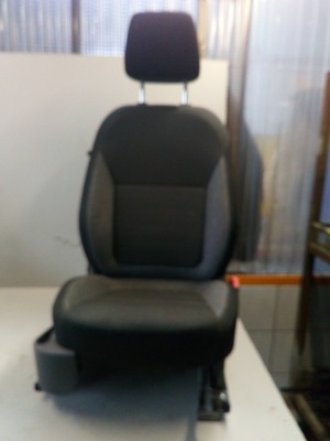 Skoda fabia сидіння правий перед фото №1