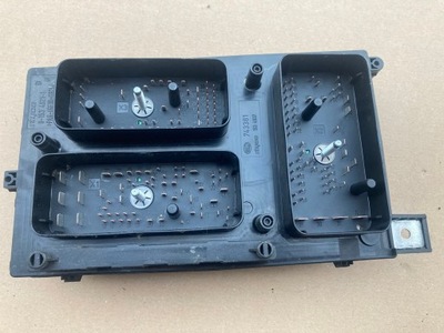 Коробка запобіжників opel astra h cdti 13242781 фото №1