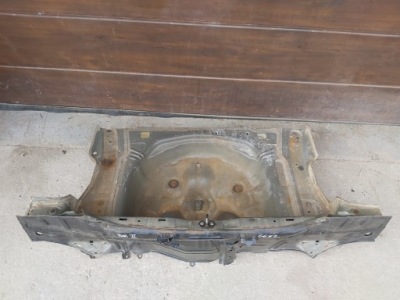 Toyota yaris ii pas задняя задний пол фото №1