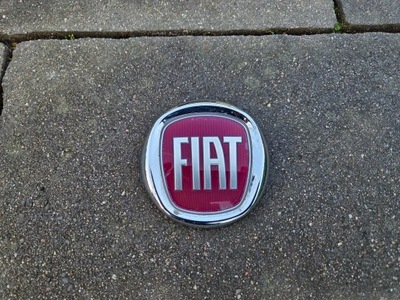 FIAT GRANDE PUNTO LOGO EMBLEMAT ZDERZAKA PRZÓD FM0497S1