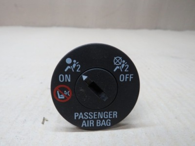 Opel insignia a рестайлинг  переключатель подушки безопасности 13577258 фото №1