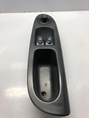 Панель перемикач вікон renault 7700429992f фото №1