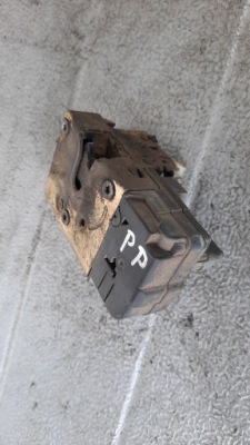 Замок дверь правый перед citroen berlingo 1.9d 04r фото №1