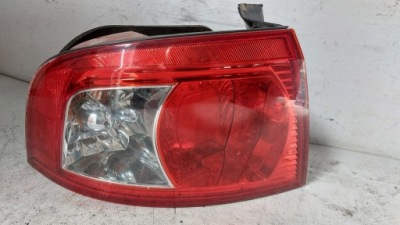Kia magentis 03- лампа задня ліва фото №1