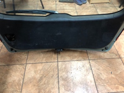 Обшивка крышки mazda 3 1.6b 05r. hb фото №1