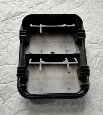 Renault austral e решітка вентиляційна 8200728288 фото №1