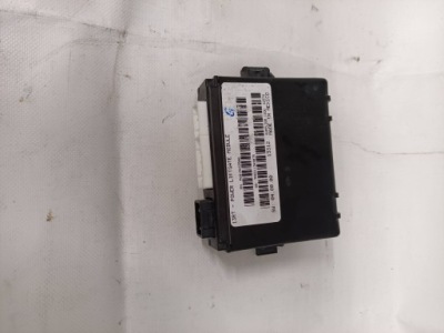 Chrysler town & country v модуль крышки багажника 68192335aa фото №1