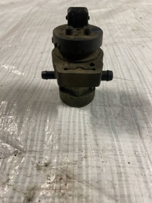 Mercedes w208 w210 w209 w211 клапан par пального 0004703319 фото №1