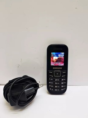 TELEFON SAMSUNG GT-E1200 + ŁAD (MENU ANG) ZABLOKOWANY
