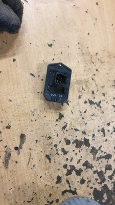 Suzuki swift mk6 резистор резистор вентилятор фото №1