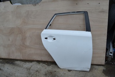 Toyota auris ii дверь правый задняя задние фото №1