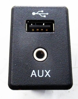 NISSAN X-TRAIL T32 GNIAZD ВХОД PORT USB AUX 795405004