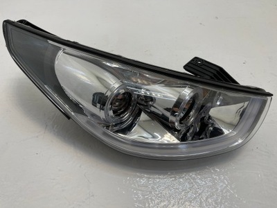 Hyundai ix35 передняя правая лампа фото №1