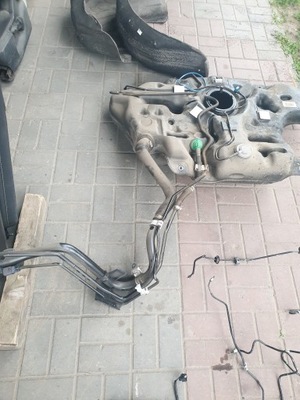 Бак топлива toyota corolla e16 1.6 фото №1