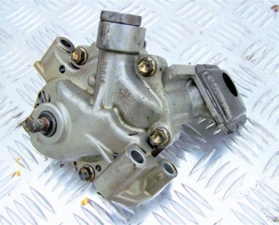 Toyota auris ii prius 3 09 насос масла гибрид 1.8 фото №1